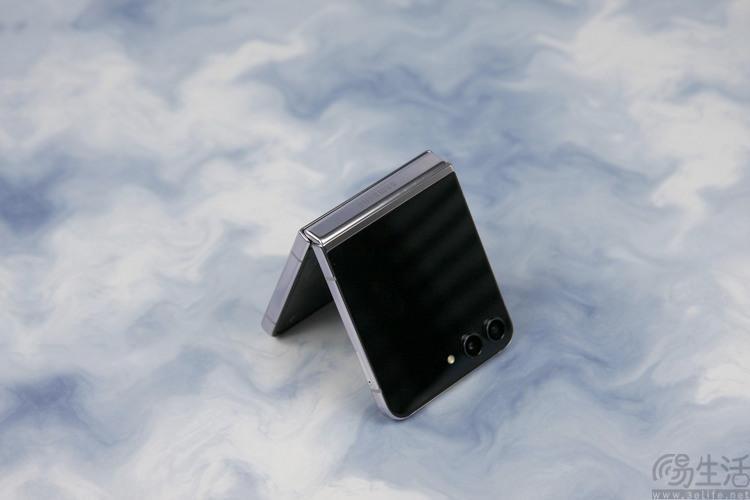 三星折叠屏新机预售表现不俗，韩国市场已超百万