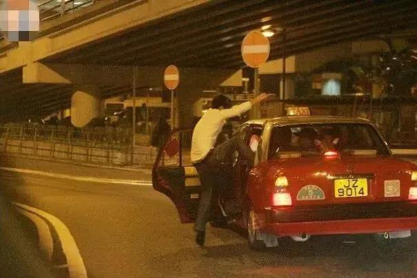 又一个“好爸爸”塌房！酗酒、家暴、深夜发疯、死缠前妻
