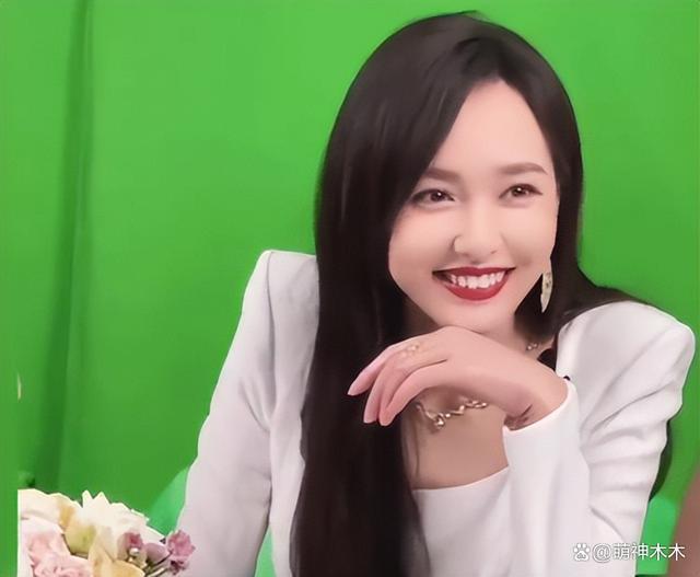 39岁唐嫣又演少女！新剧造型显老，被嘲讽像灭绝师太