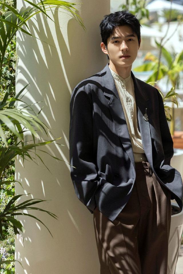 曝经纪人曾吹嘘刘昊然喜欢她 造型师辟谣“胡编乱造”