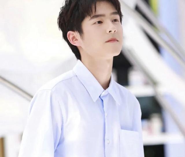 曝经纪人曾吹嘘刘昊然喜欢她 造型师辟谣“胡编乱造”