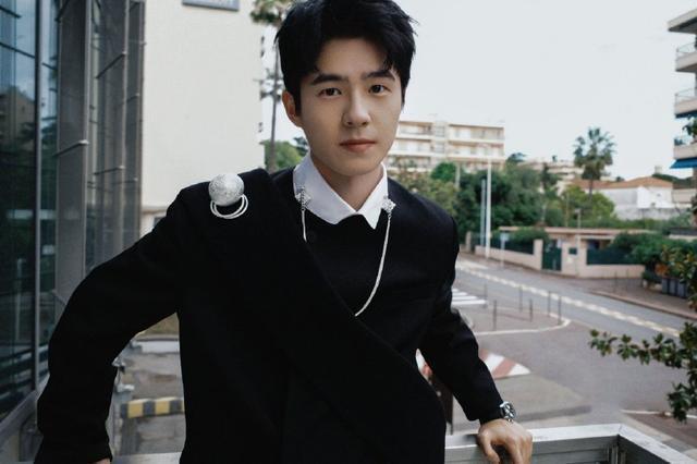 曝经纪人曾吹嘘刘昊然喜欢她 造型师辟谣“胡编乱造”