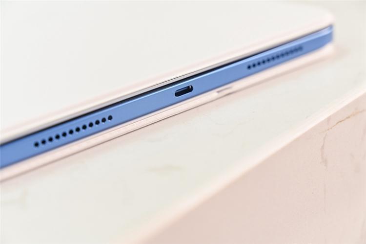 苹果iPhone 15系列用上了“华为口”？变化很大但别高兴太早
