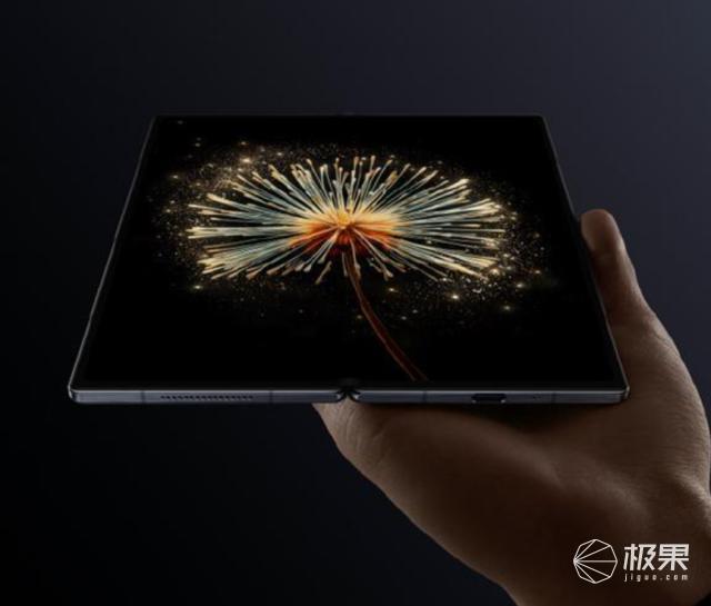 雷军2023年度演讲定档！众多新品亮相，折叠屏新机 、小米汽车通通都有…