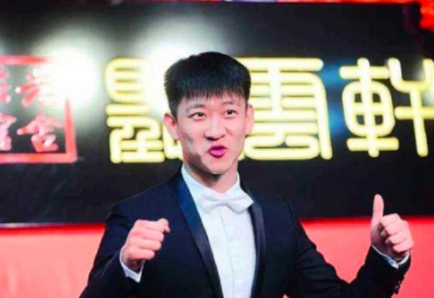 曹云金何云伟同框直播超10万观看量，留言已东山再起评论