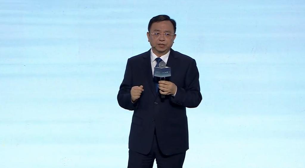 昨晚王传福哭了,但比亚迪赢了