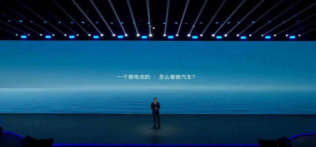 昨晚王传福哭了,但比亚迪赢了