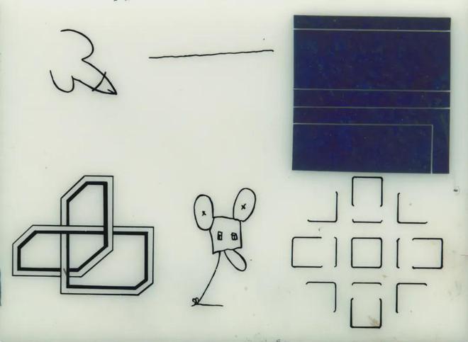为了存档人类文明，他们决定把30000件作品送上月球。