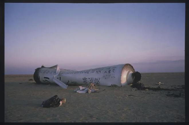 为了存档人类文明，他们决定把30000件作品送上月球。