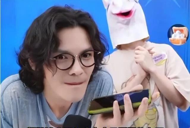 郭碧婷疑似怀三胎，小腹凸起身材发福，撞脸婆婆向太引热议