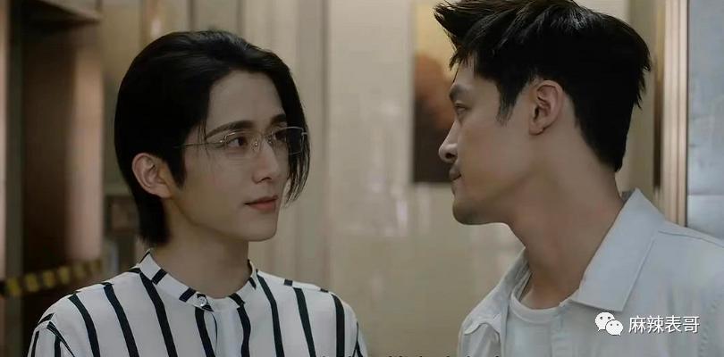 占用马路骂粉丝还说“算了”，高贵个什么劲啊