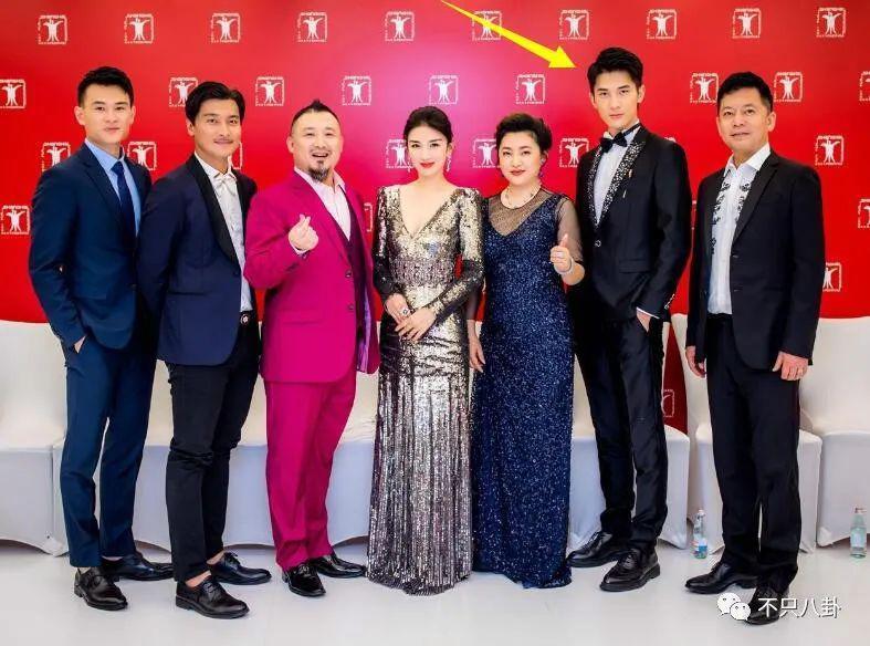 他也有吸毒史？这回是彻底洗不白了！