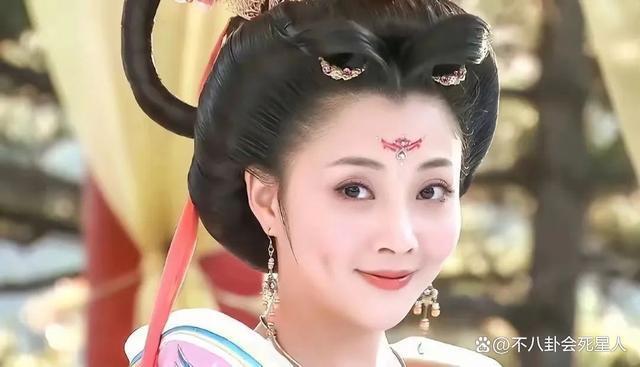 殷桃新恋情？前夫入狱、前任黑老大、经历多个男人，真精彩
