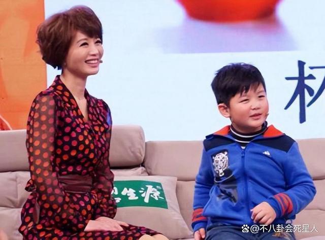 “宠妻狂魔”傅程鹏：对二婚妻儿有多贴心，对原配就有多无情