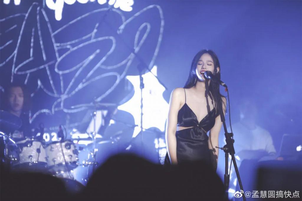这位超女被埋没十几年后，悄悄惊艳了所有人…