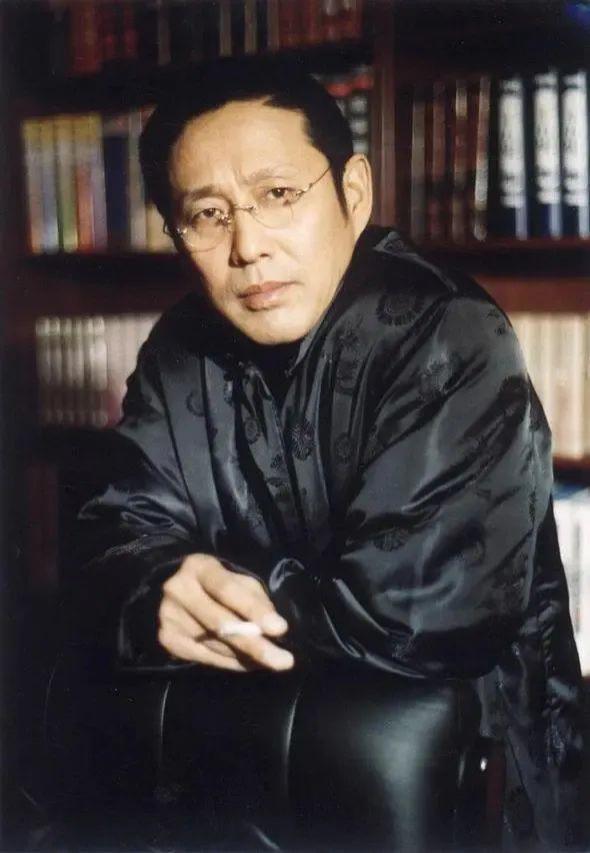 同样演“黑老大”，王传君张颂文陈道明放一起，差别出来了