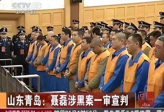 同样演“黑老大”，王传君张颂文陈道明放一起，差别出来了