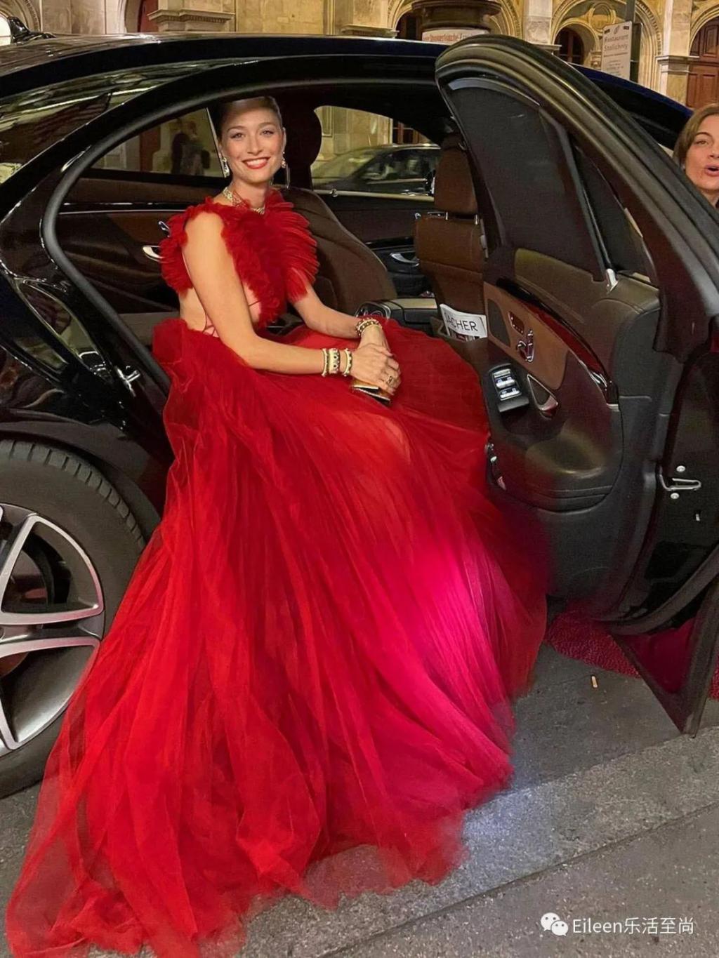 私生贵女下嫁？她凭什么赢了凯特还迷倒最美王室？