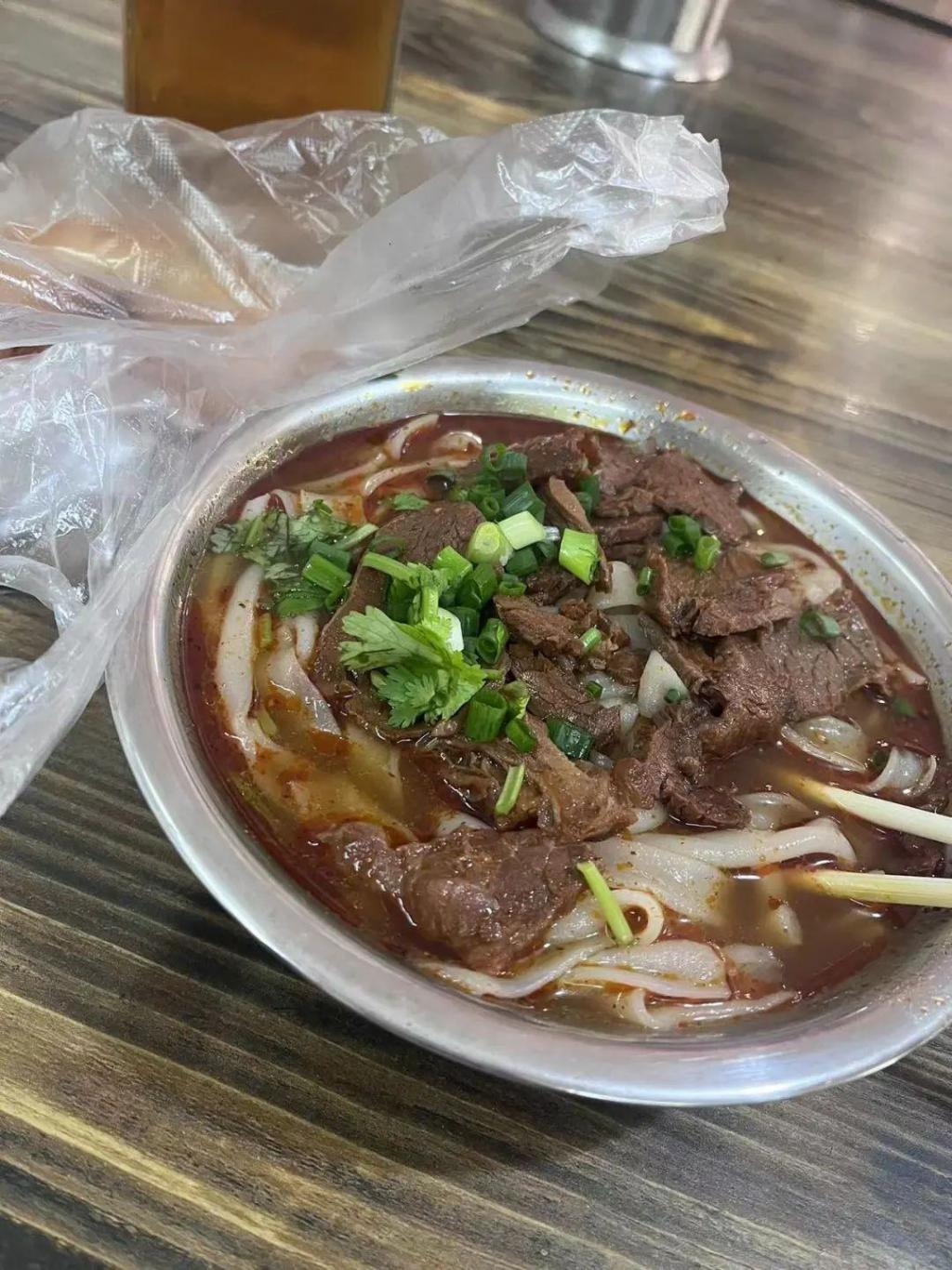 数字游民：拿着一线城市的工资，我在老家嘎嘎乱杀