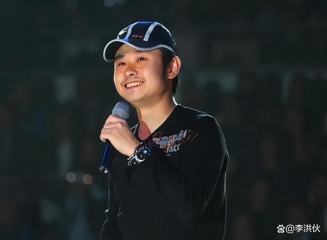 刀郎翻红后，沾亲带故的人都来夸他新歌，李双江也来凑热闹