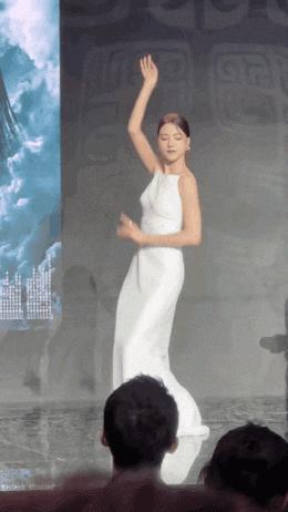 不愧是万里挑一哈…