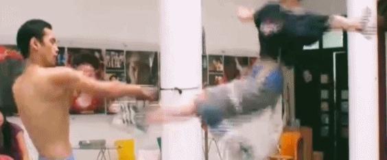 他胸肌是好，可救不了国产剧
