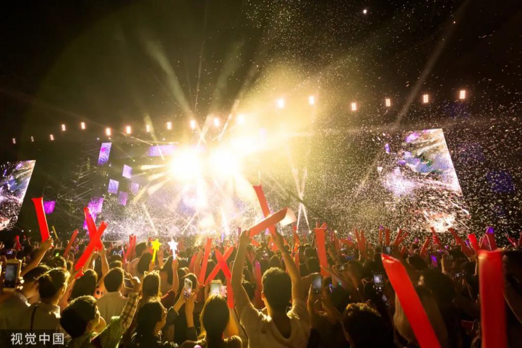 人多难管，为啥城市还爱演唱会？
