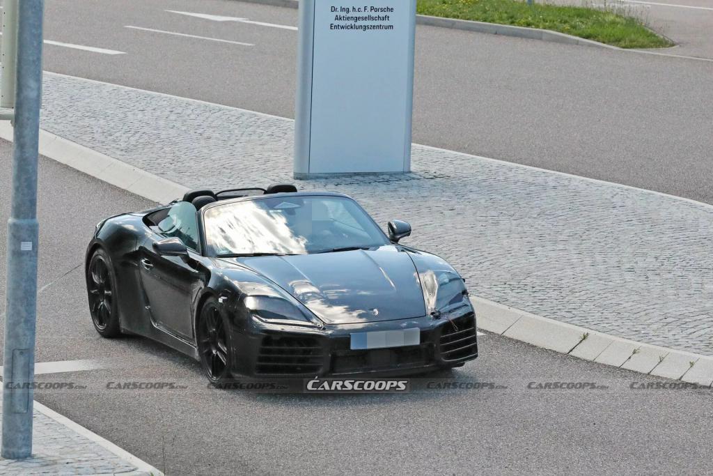 2025 款保时捷 718 Boxster 电动跑车路测照片曝光