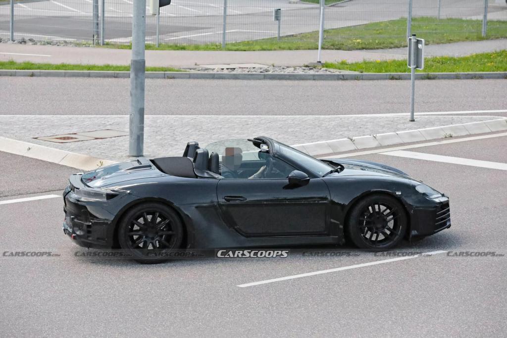 2025 款保时捷 718 Boxster 电动跑车路测照片曝光