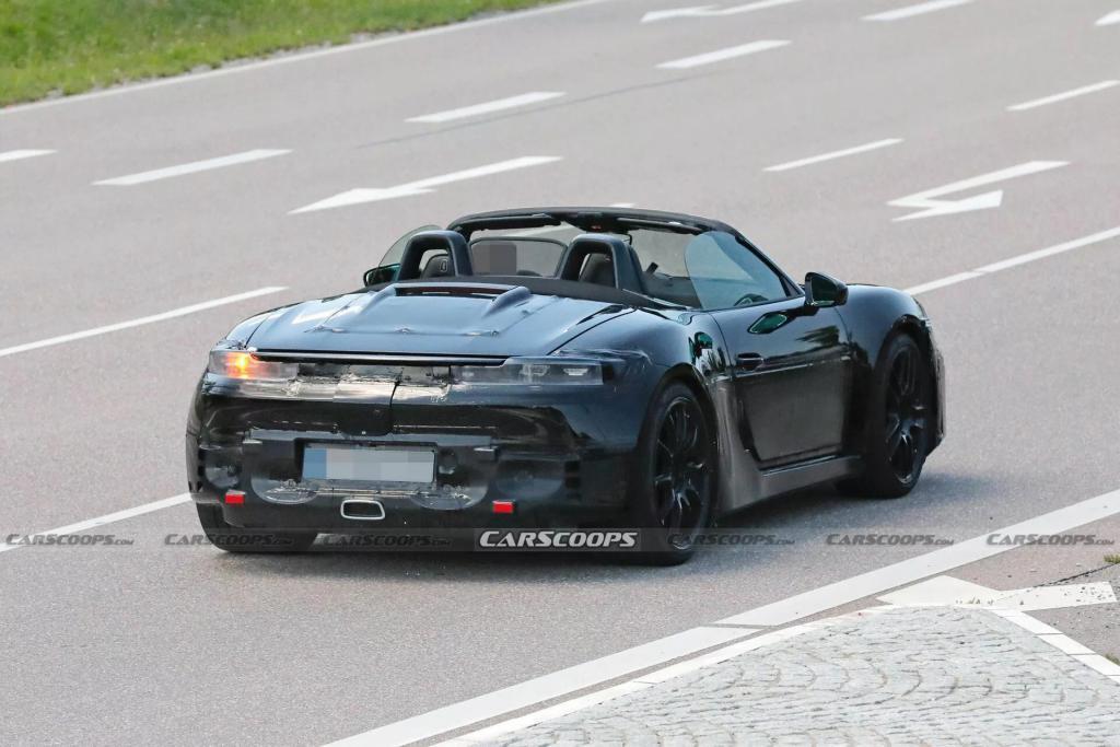 2025 款保时捷 718 Boxster 电动跑车路测照片曝光