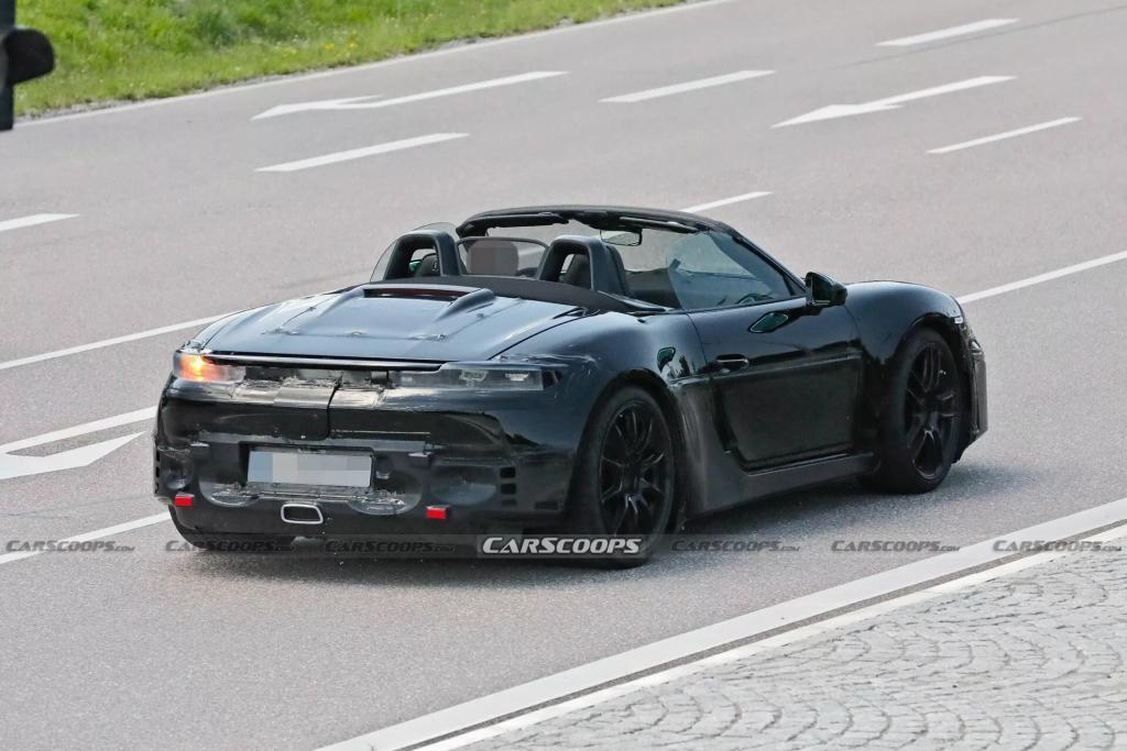 2025 款保时捷 718 Boxster 电动跑车路测照片曝光