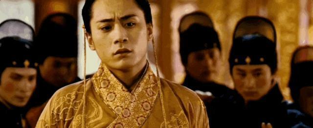 骂完过后，网友集体洗白她？