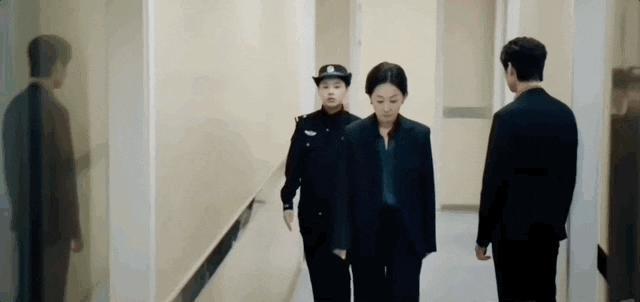 骂完过后，网友集体洗白她？