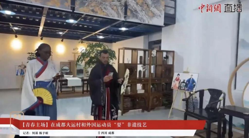 成都，你迷倒了多少外国腹肌男孩