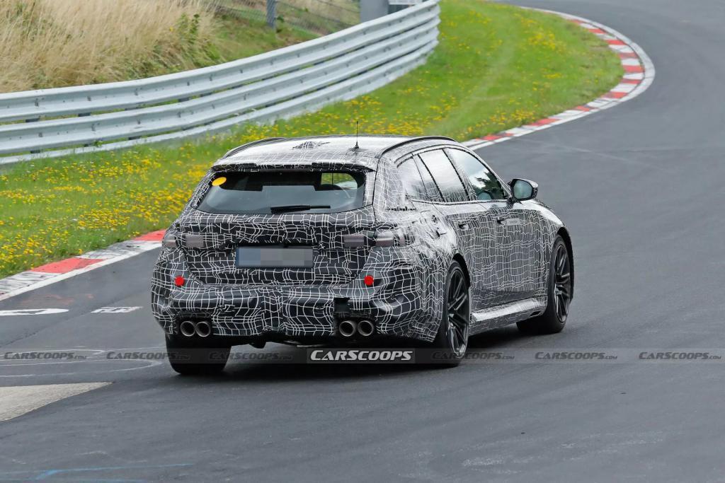 宝马 2025 款 M5 Touring 汽车赛道测试图再曝光