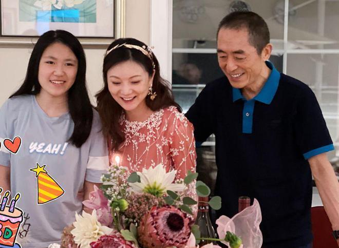 曝张艺谋离婚，抛售3000W别墅已停更半年