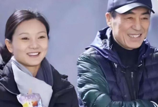 曝张艺谋离婚，抛售3000W别墅已停更半年