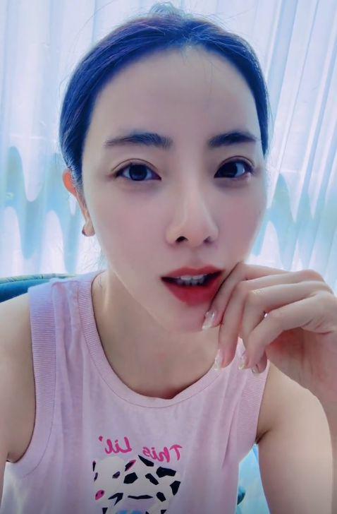 主持人李思思重返职场 为好好工作把俩儿子送老家