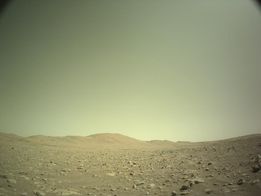 火星到底是什么颜色：机智号最新照片引热议