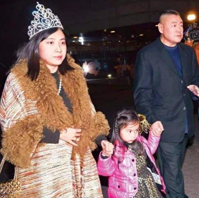 赢了“宫斗”、美过黎姿，甘比成为香港女首富后就“不装”了？