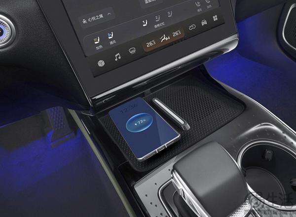 紧凑型SUV仅14.58万元起，红旗HS3该怎么选