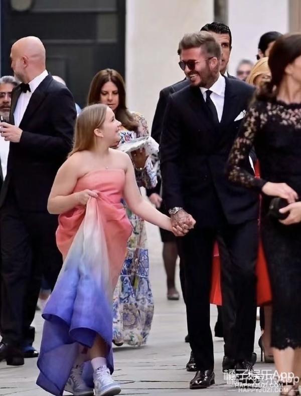 还记得贝克汉姆女儿小七吗？她瘦了？