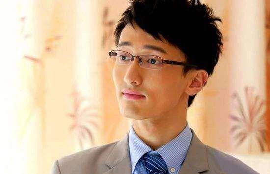 应粉丝要求，我来查王传君了