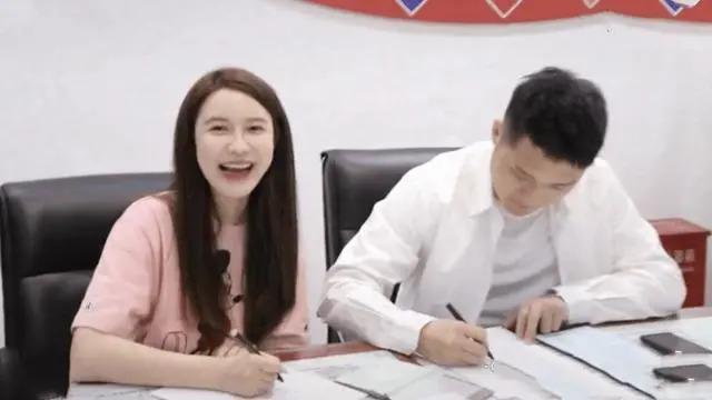 张大奕官宣怀孕，自曝是第一次，因宫腔积液打30支保胎针