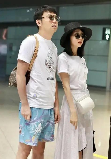 雷佳音老婆晒照被疑有二胎，11岁女儿手机不离手