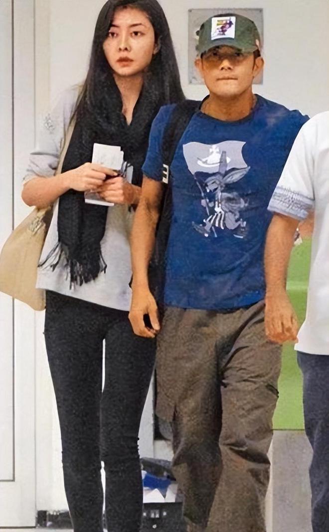 方媛郭富城太甜蜜，近照模样大变，神似Angelababy