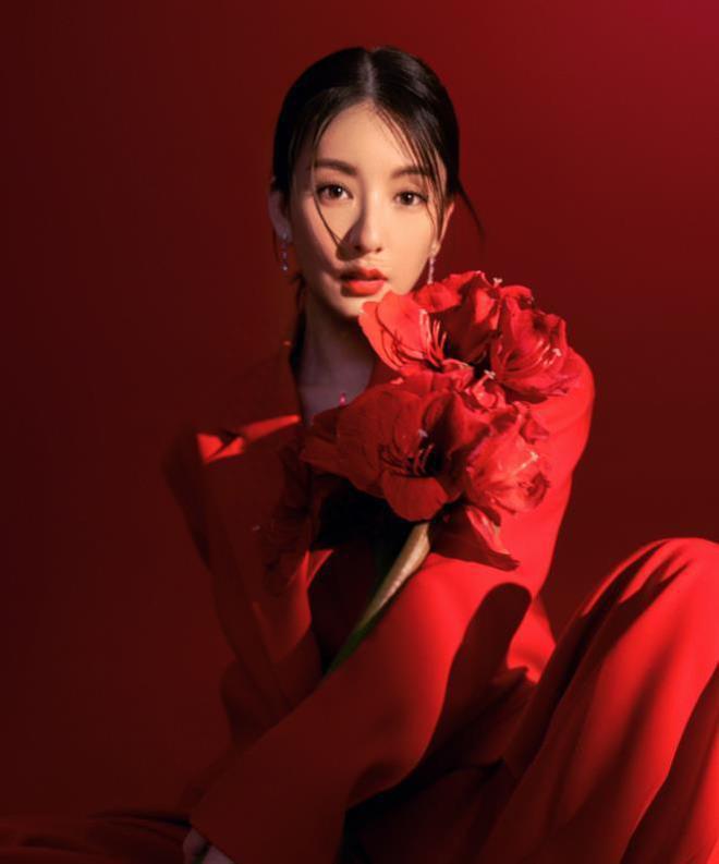 方媛郭富城太甜蜜，近照模样大变，神似Angelababy