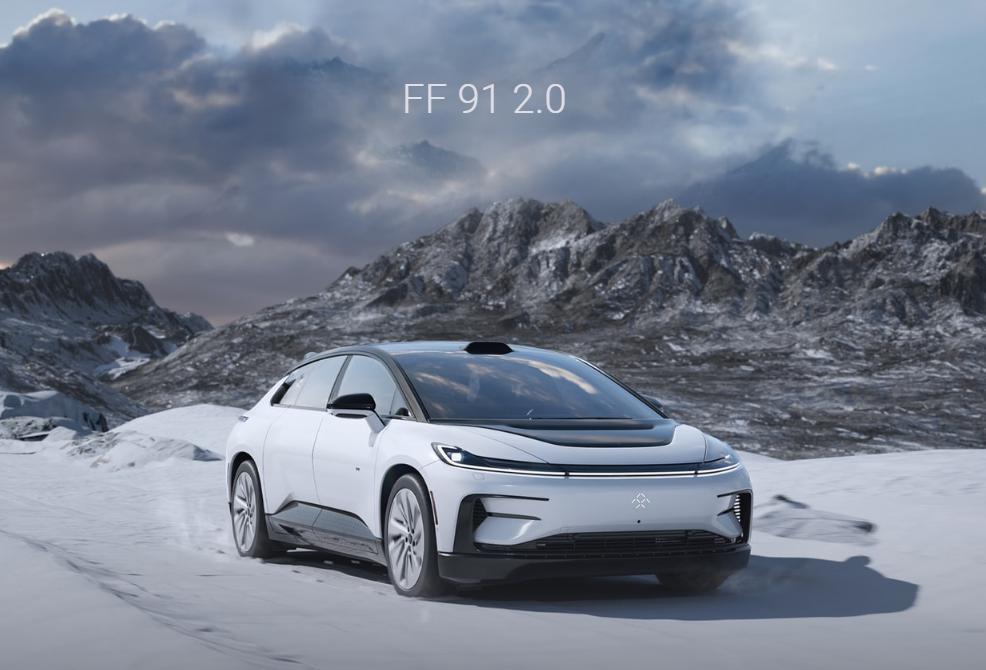 首位车主与贾跃亭合照亮相，法拉第未来 FF 91 汽车开启交付