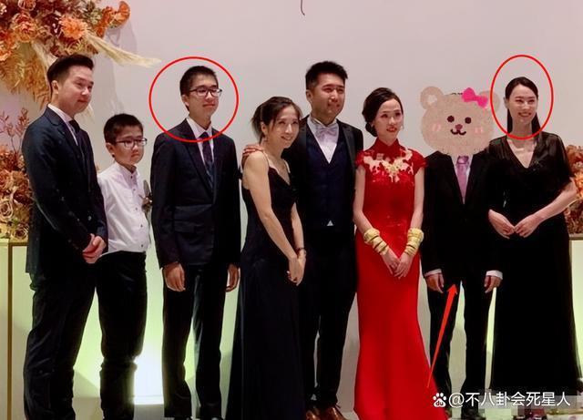 曝光长子正脸，低调了12年的梁洛施，终于“不怕”李嘉诚了