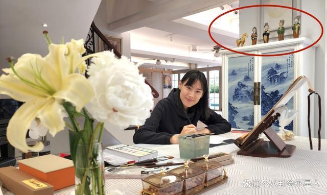 曝光长子正脸，低调了12年的梁洛施，终于“不怕”李嘉诚了